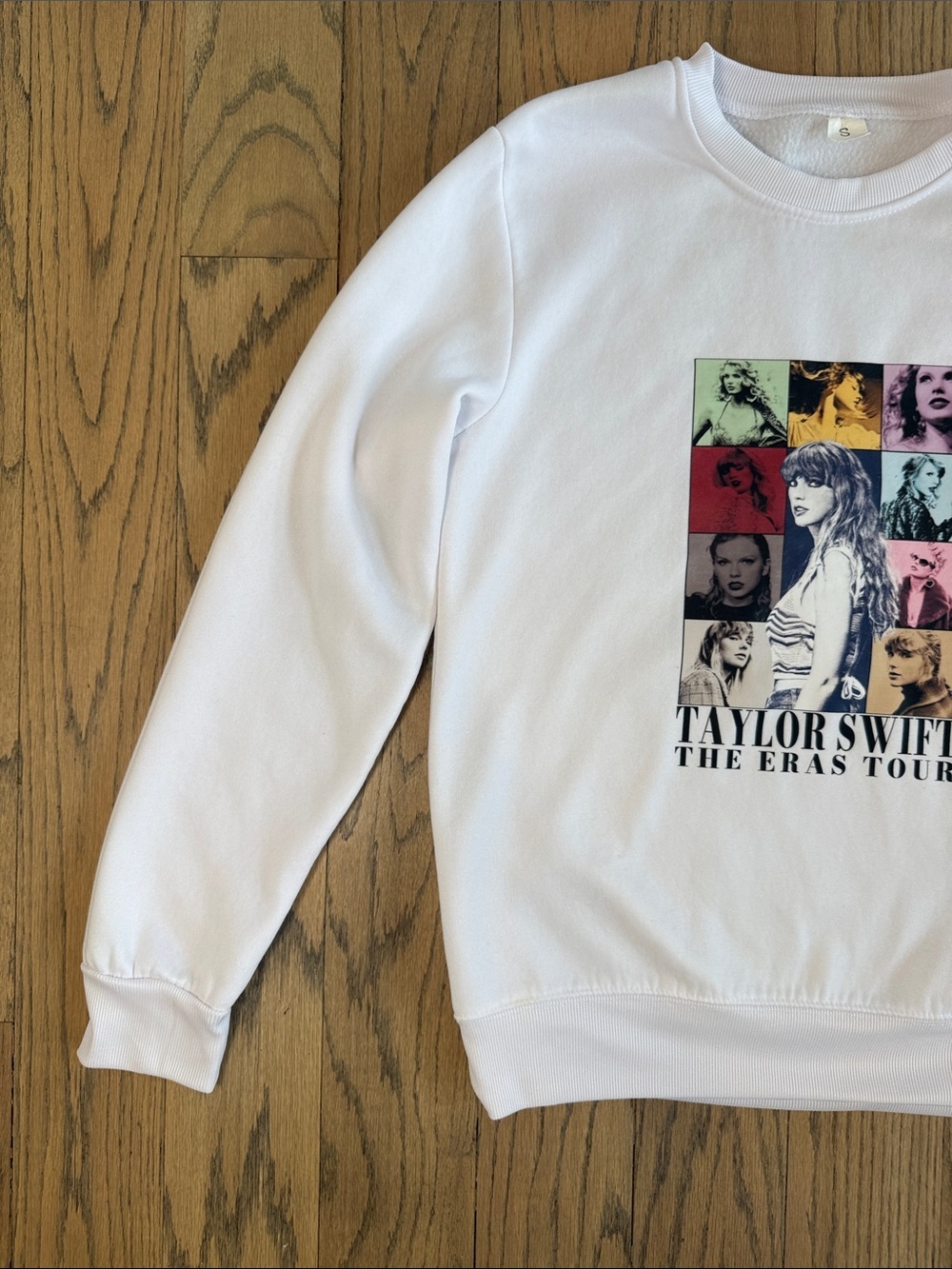 Taylor Swift White Screenprint Eras Tour Pullover Sweatshirt Size Small - Picture 4 of 10
